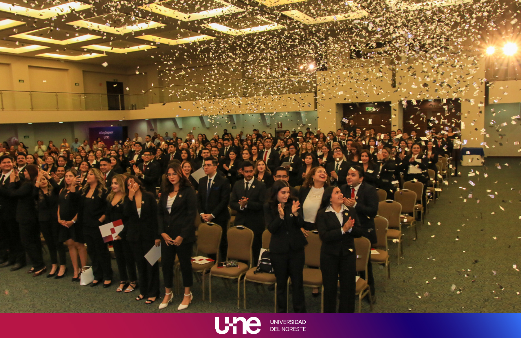 UNE despide a una nueva generación en emotiva ceremonia de graduación ...